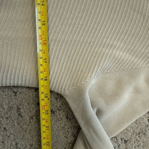 Annette Gortz M (oversized) great condition very minor wear V-Neck Women's Tunic - Picture 12 of 15